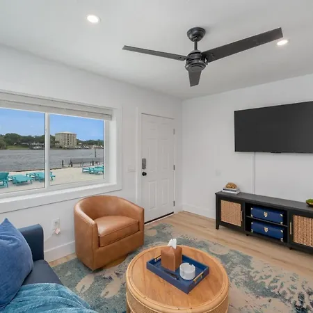Beachfront Stay With Pool Access Bluefish 5